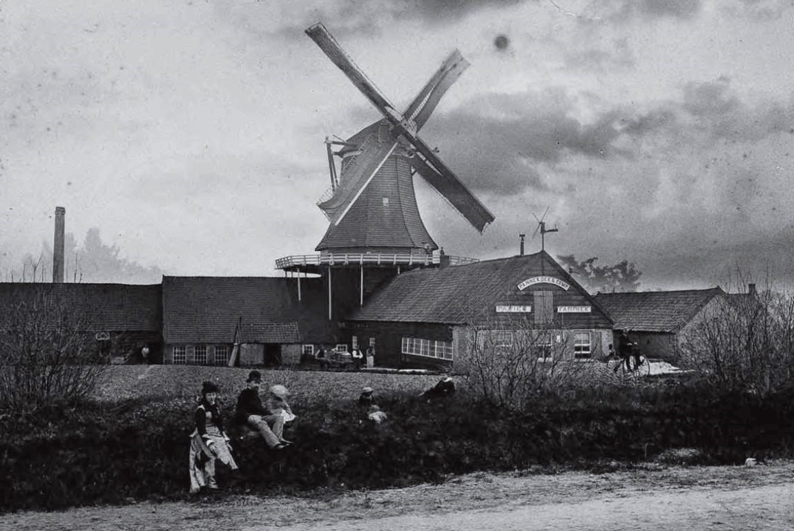 Heelsum, Utrechtseweg. Papiermolen Pannekoek. Foto: ca. 1870. Collectie Gelders Archief 513-1129.