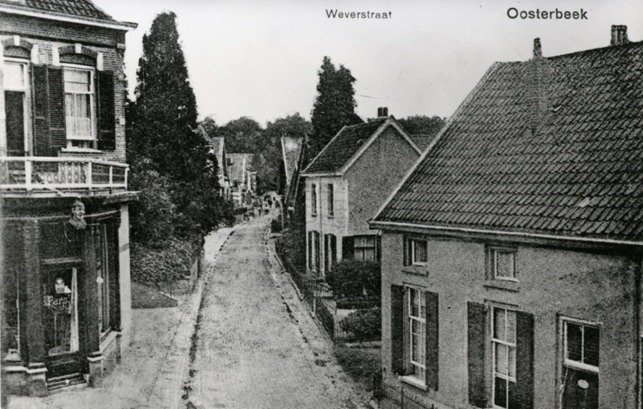 Oosterbeek (1900-1950) 2 15 Oosterbeek Weverstraat ansichtkaart ca 1920