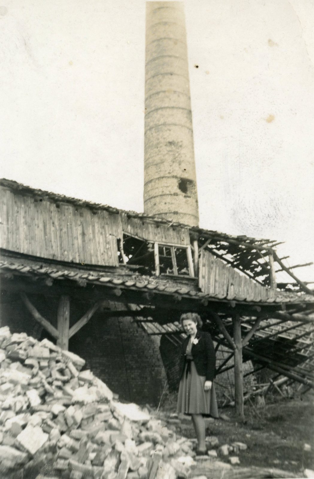 3 Generaties Ariëns 2 Renkum jufferswaard Steenoven 16 april 1946 Collectie Eef Ariens