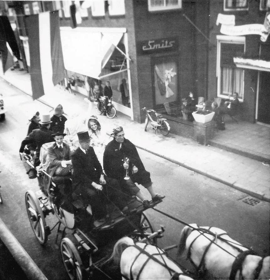 Renkum Dorpsstraat 25 optocht 1000 jaar Renkum